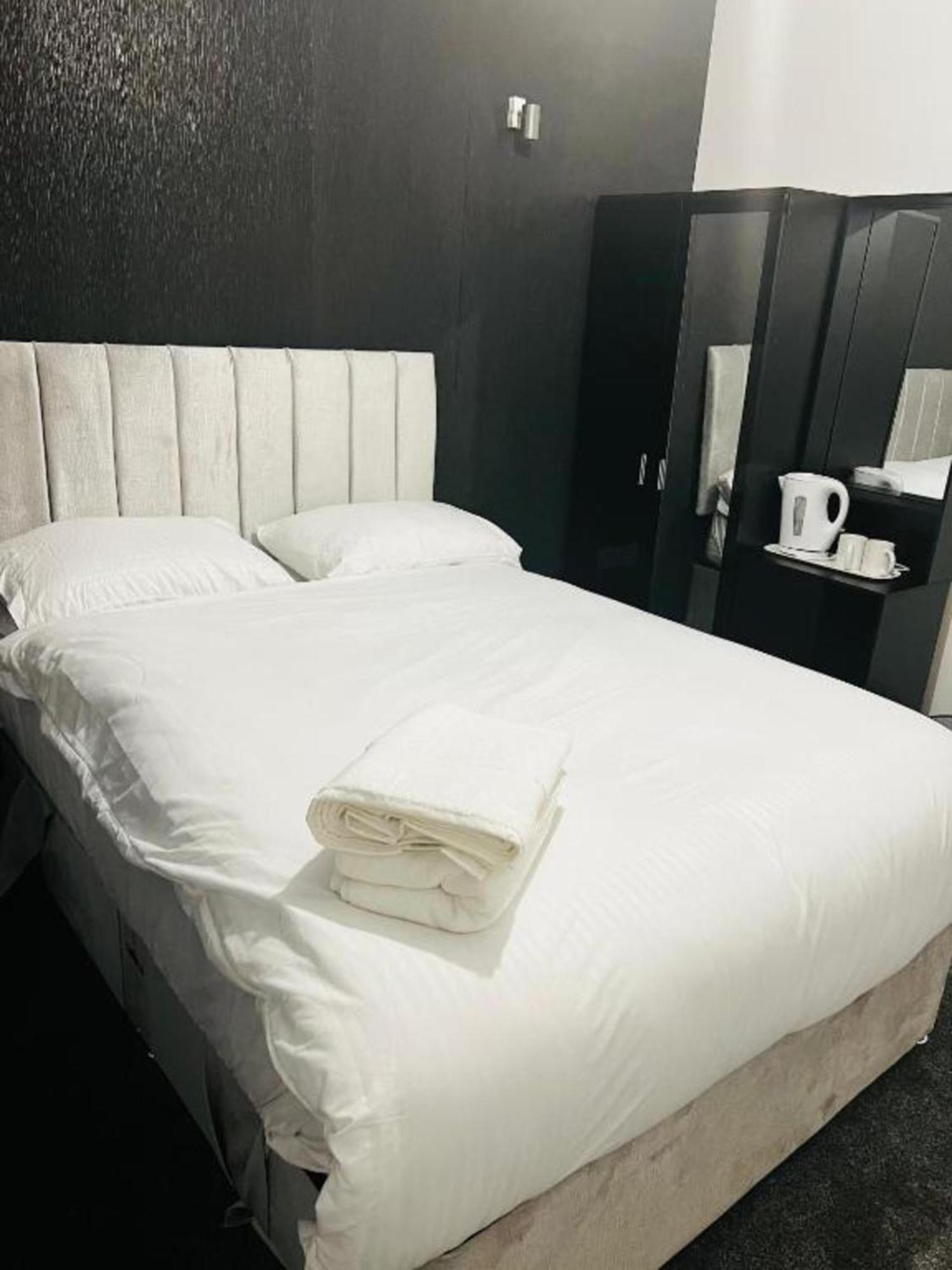 Oyo The Pleasant House Hotel Manchester Buitenkant foto