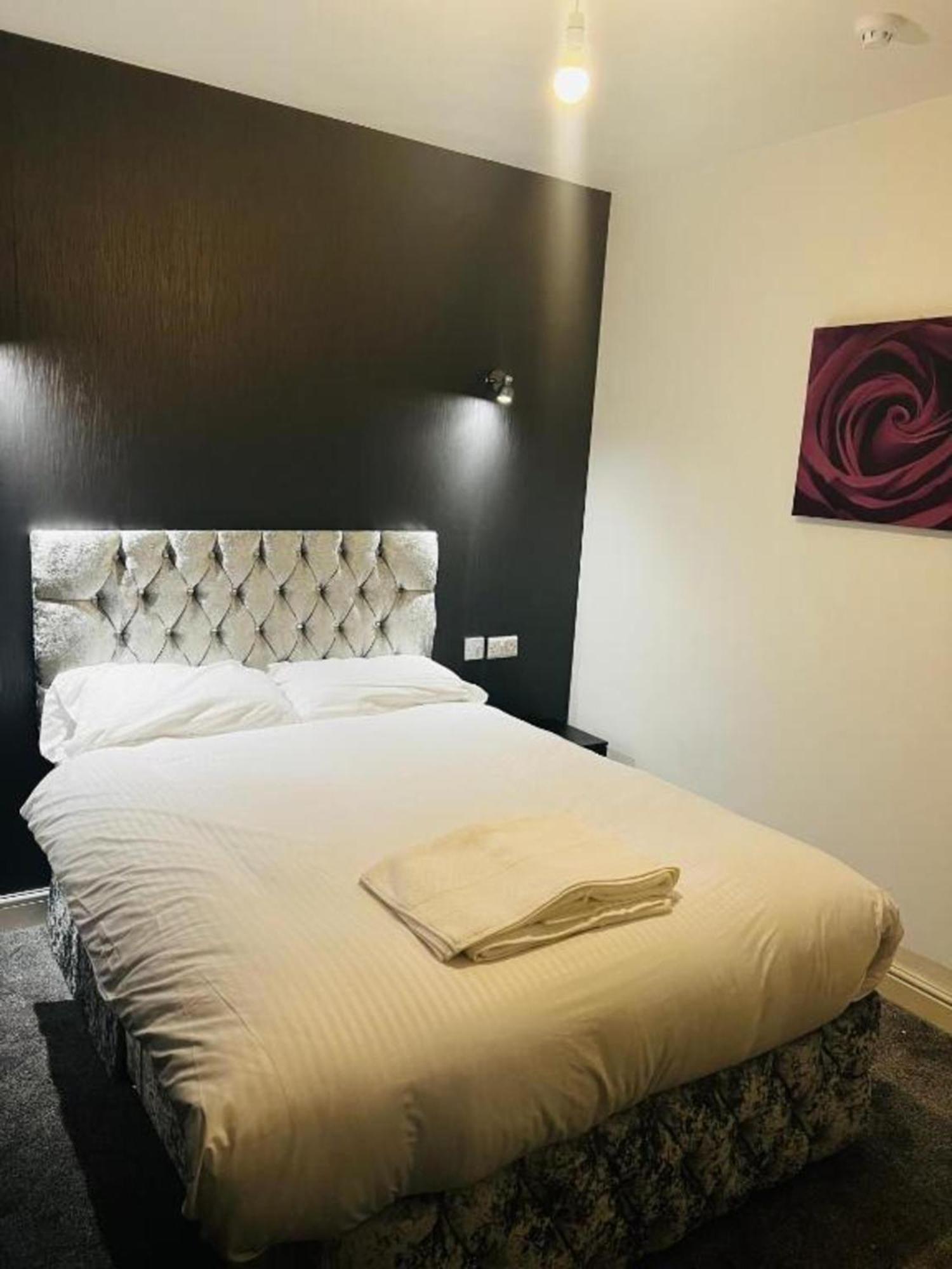 Oyo The Pleasant House Hotel Manchester Buitenkant foto