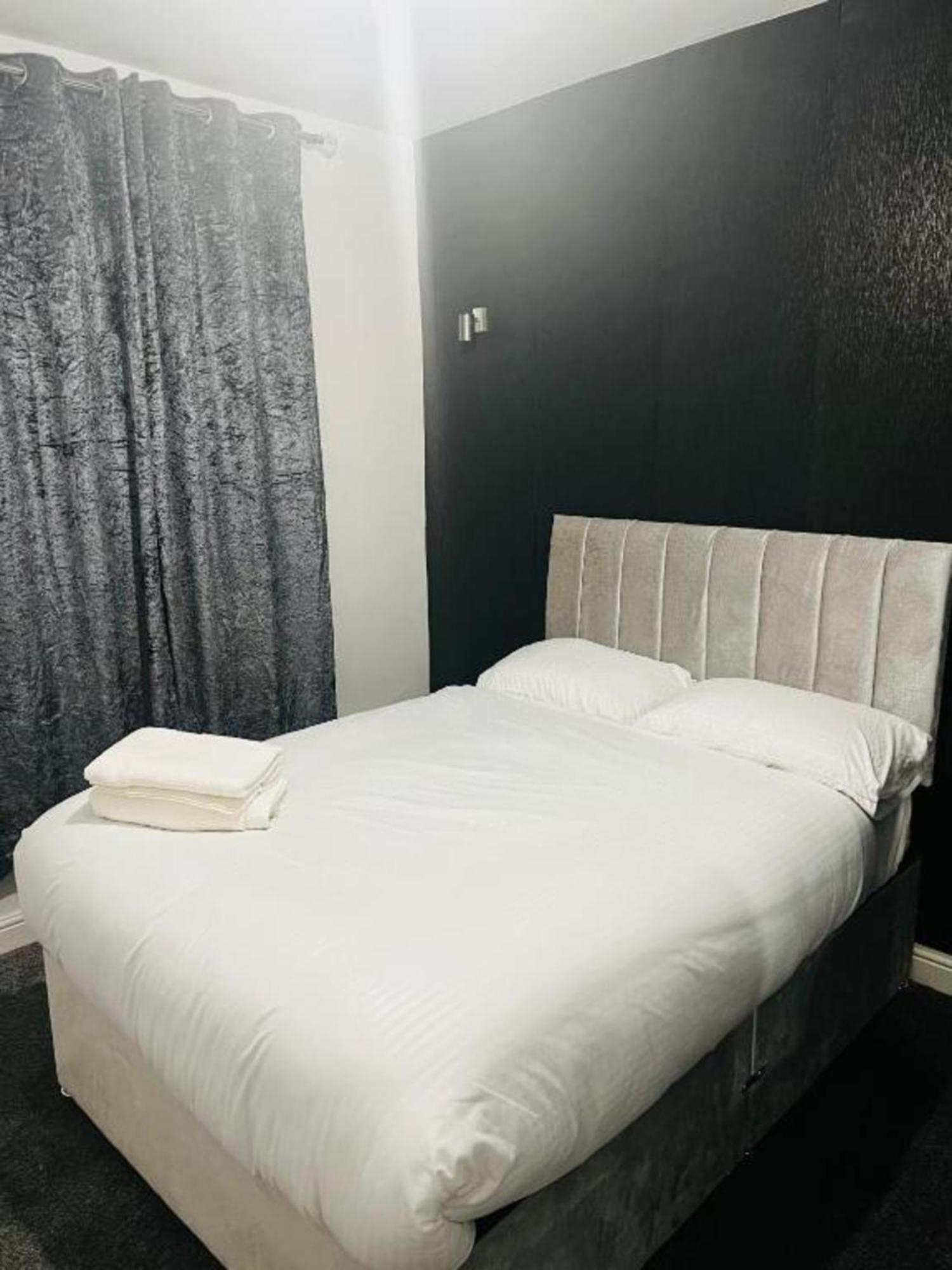 Oyo The Pleasant House Hotel Manchester Buitenkant foto